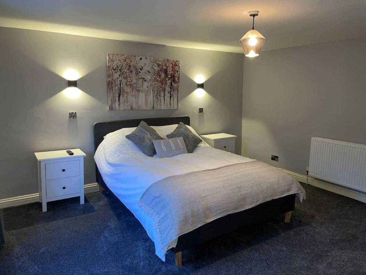 Cosy Apartment Above Village Pub Бакстон Экстерьер фото