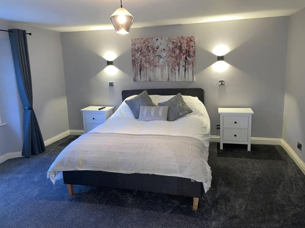 Cosy Apartment Above Village Pub Бакстон Экстерьер фото
