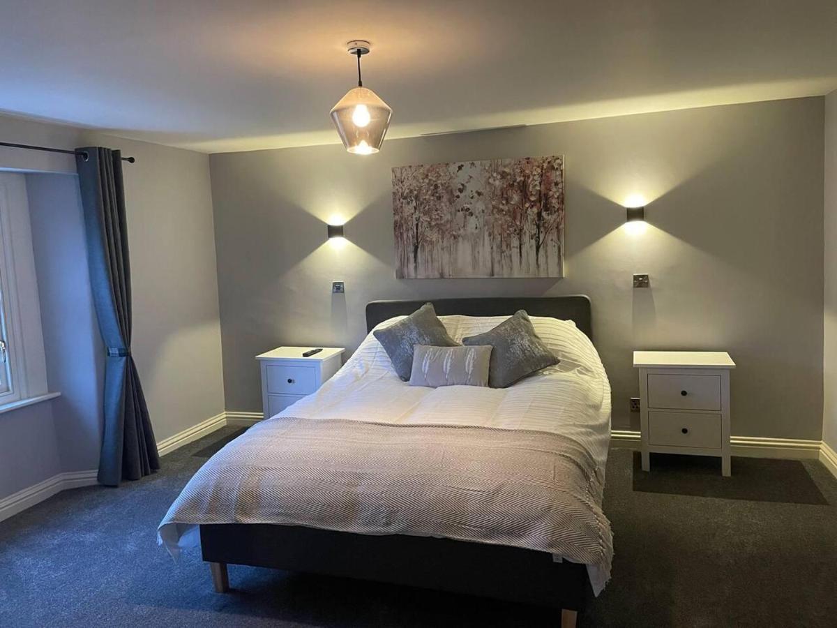 Cosy Apartment Above Village Pub Бакстон Экстерьер фото